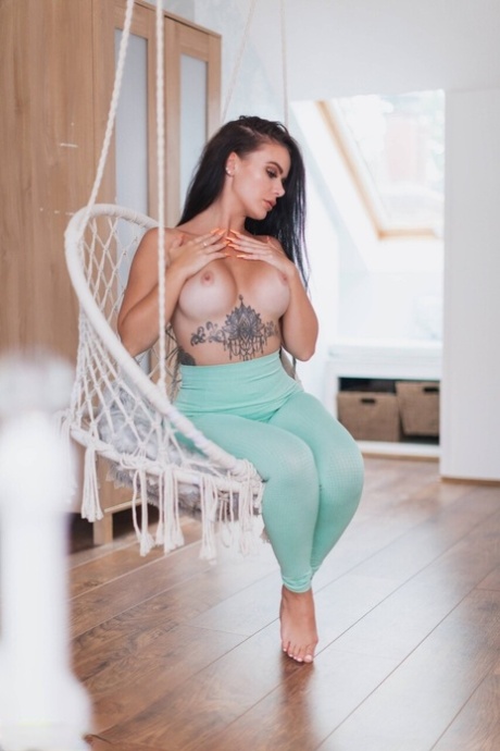 big tits yoga pants free sexy gallery