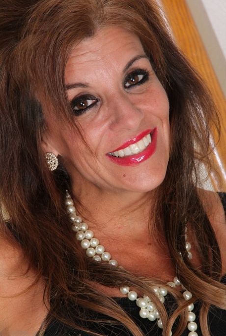 mature face hot sex photo