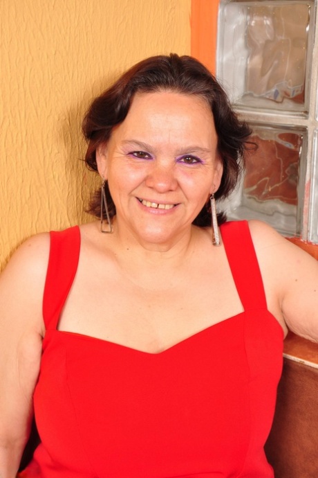 fat latina sexy naked photos