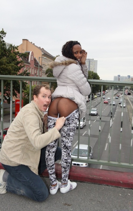 ebony outdoor hot photos
