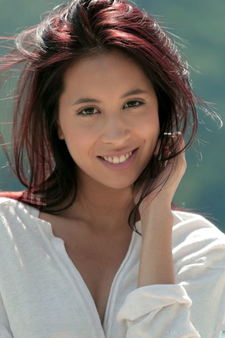 Paula Shy adult model pics