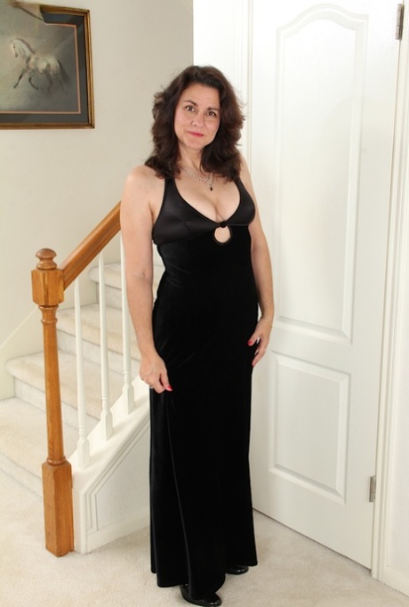 mature wife beautiful pictures