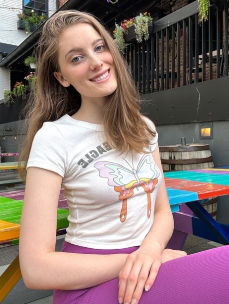 teen solo sexy nude pictures
