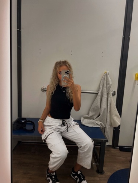 mirror selfie pornos images