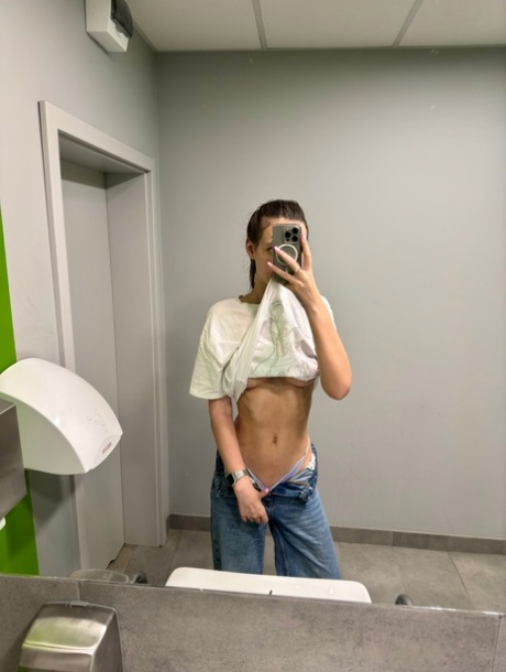 skinny jeans free sexy pictures