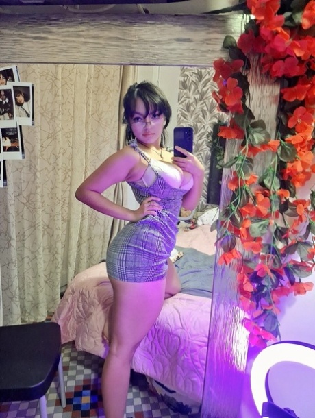 latina teen naked archive