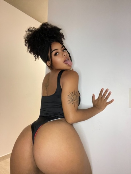 curvy ebony art xxx photo