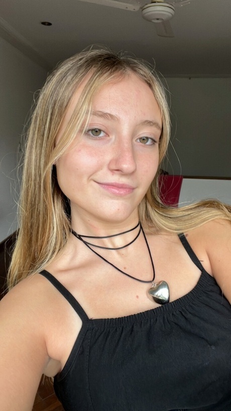 skinny blonde teen art xxx img