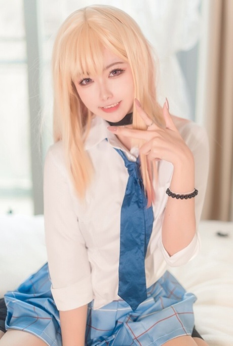 asian schoolgirl erotic photo