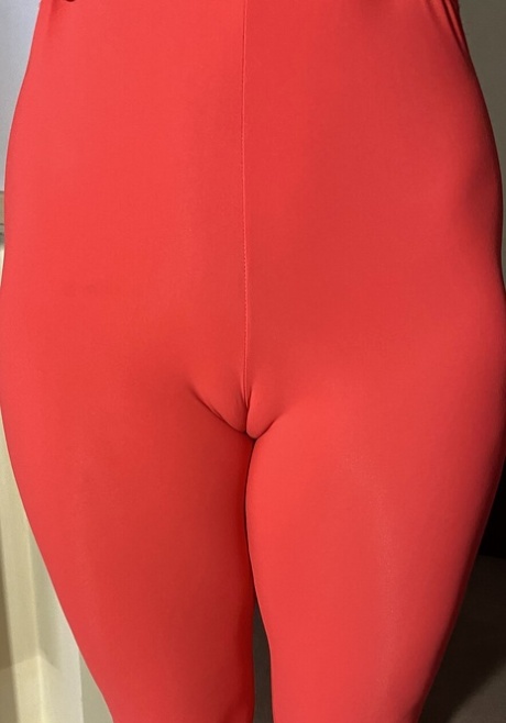yoga pants art porn pic