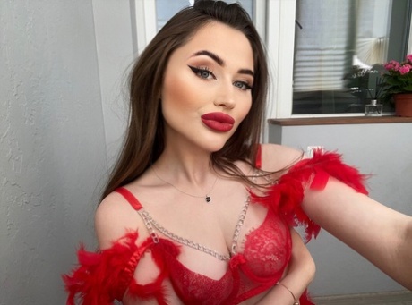 red lipstick art naked pictures