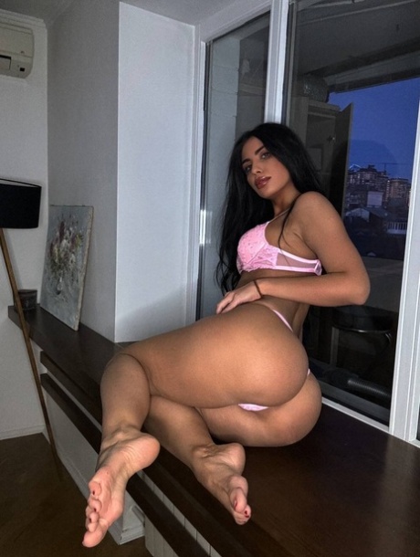 ass and feet beautiful galleries