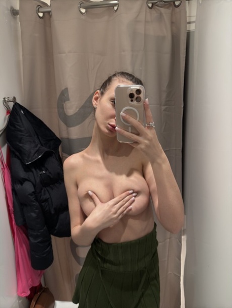 boobs selfie pornographic galleries