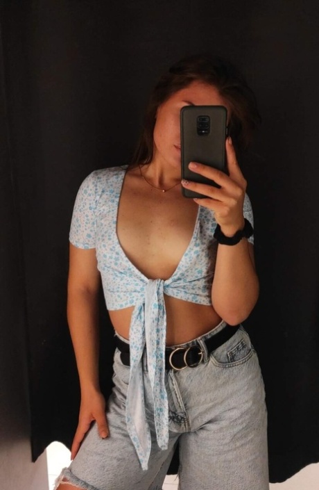 amateur teen selfie erotic photos