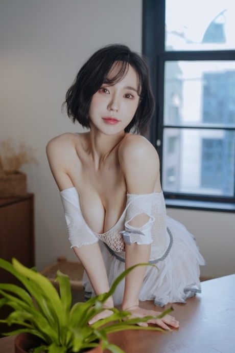 skinny asian hd photo