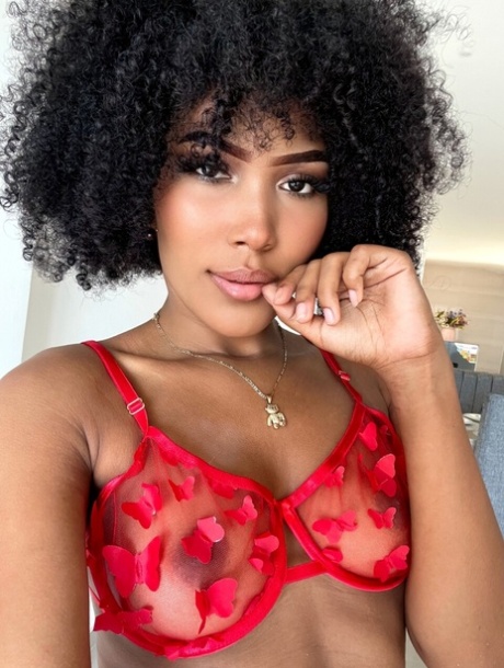 light skin ebony hot sexy pics