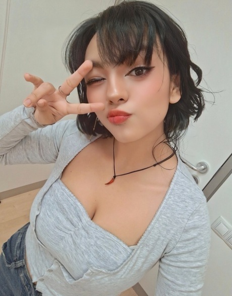 teen tits sexy naked image