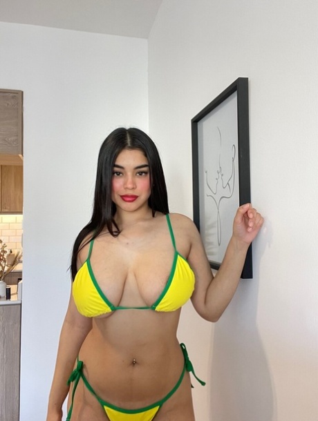 busty brunette beautiful porn photos