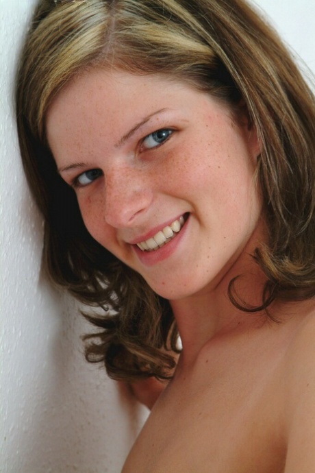 blue eyes teen pornos gallery