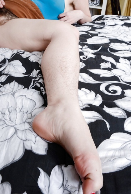 feet tease nudes picture