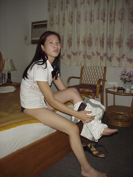 asian undressing beautiful porn gallery