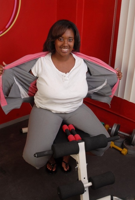 mature ebony bbw nude pics