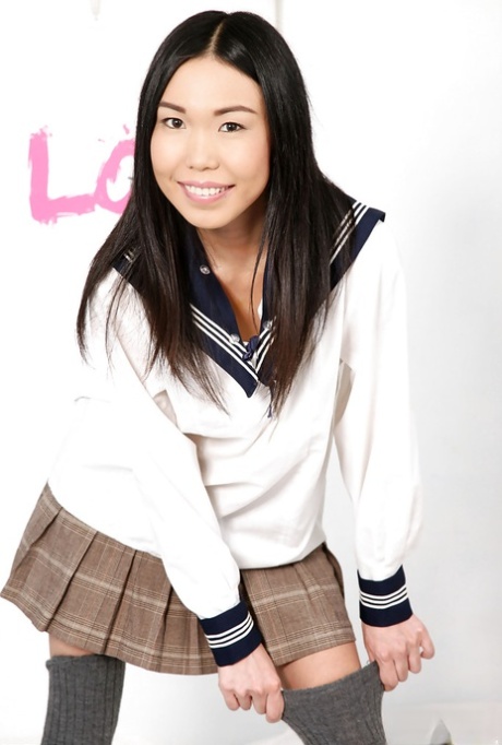 schoolgirl skirt hot nude picture
