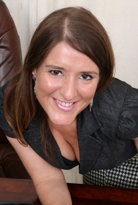 mature office free sex pictures