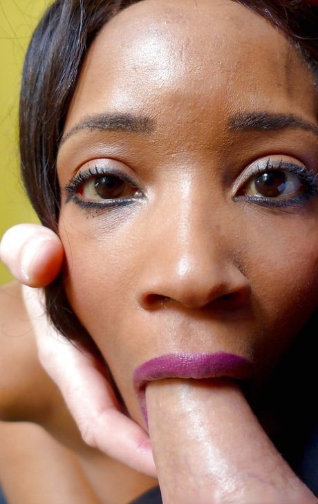 Kiki Minaj beautiful model img