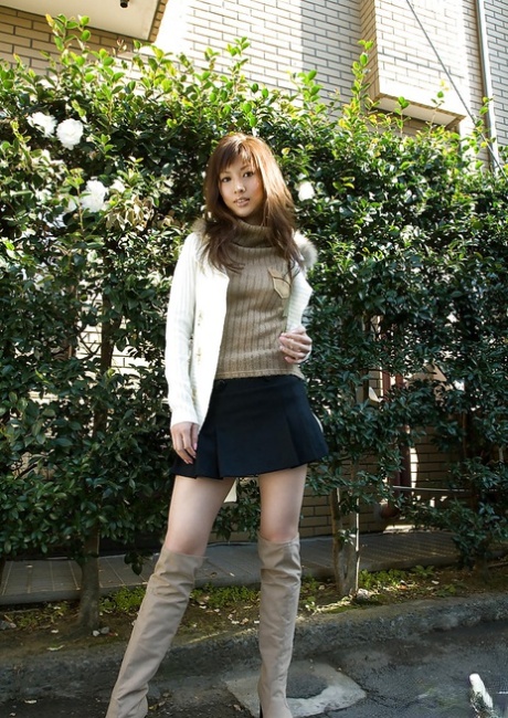 asian outdoor erotic pictures