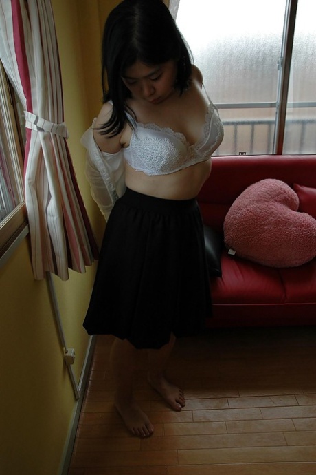 asian undressing hot sex gallery