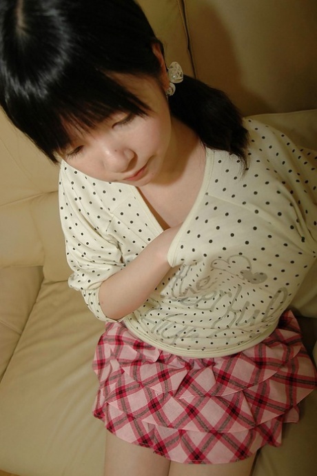 asian undressing hot sexy photos