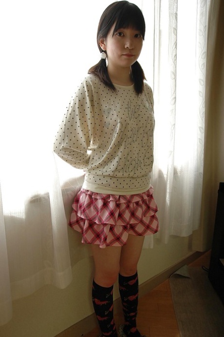 cute asian nudes photos