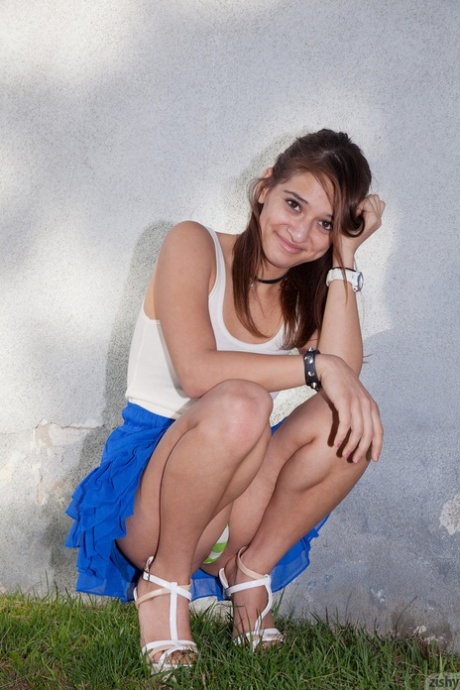 latina upskirt sexy xxx pic