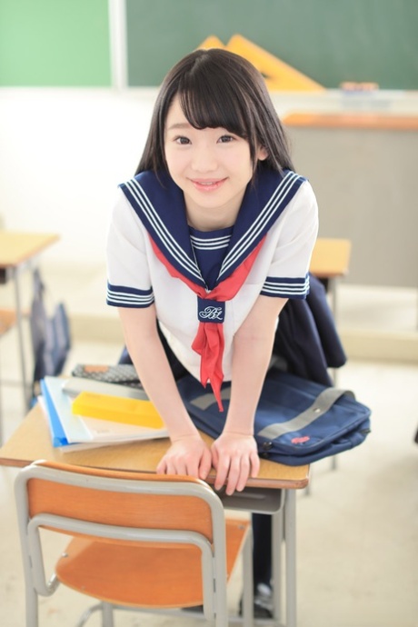 asian schoolgirl porno pics