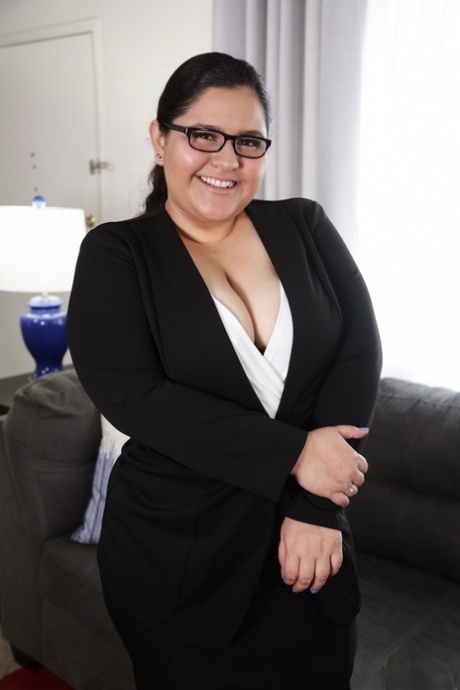 big tits glasses naked pic