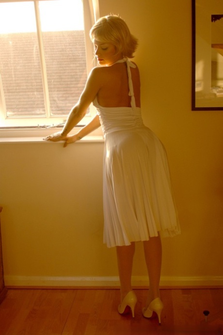 milf nylon nudes pic