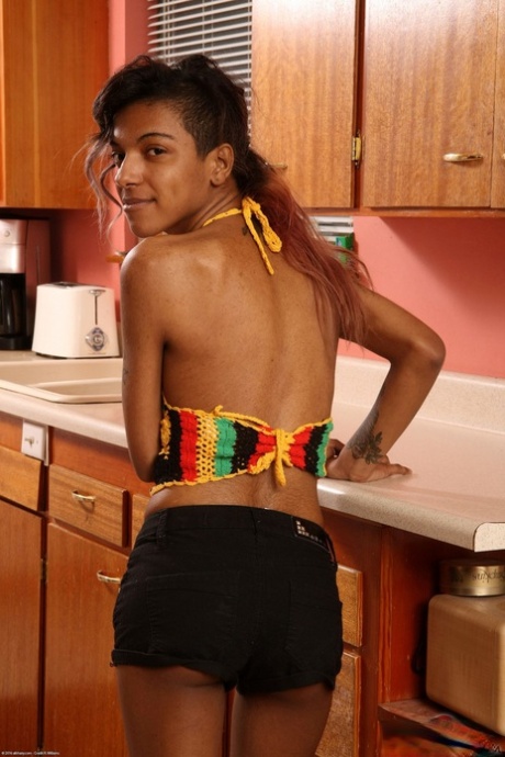 exotic teen porno img