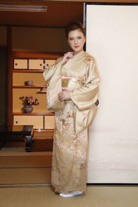 Miku Ohashi model porn pic