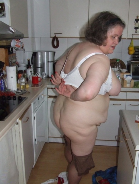 bbw bent over hot nude archive