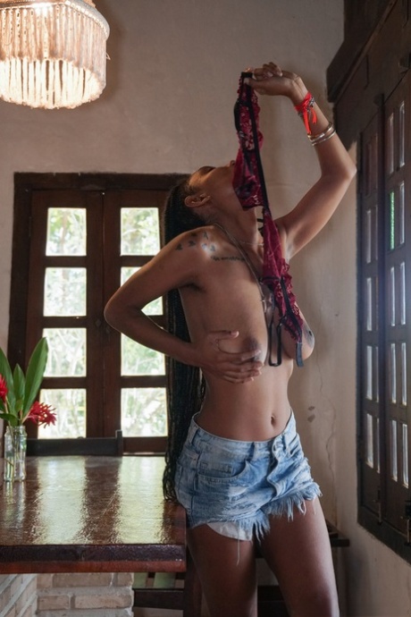 ebony saggy tits beautiful nude gallery