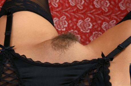 hairy cougar free naked images