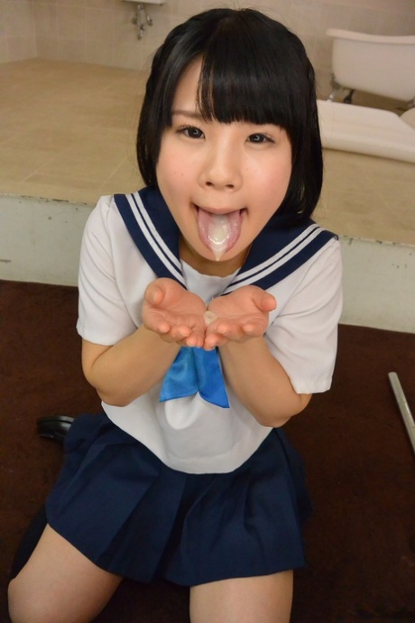 teen cum in mouth hot sexy pictures