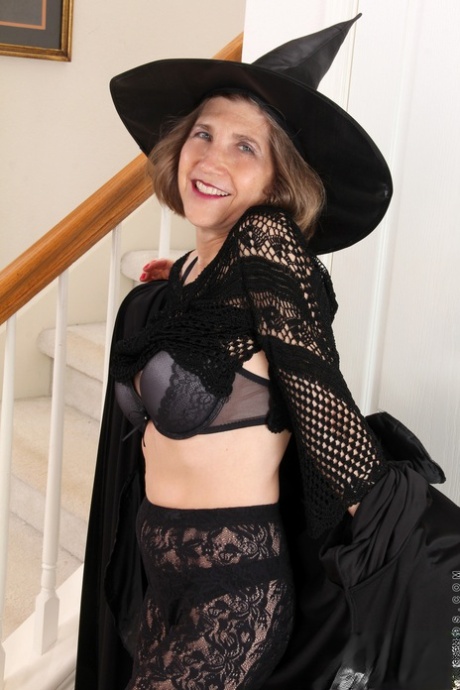 Whitney Conroy model xxx pictures