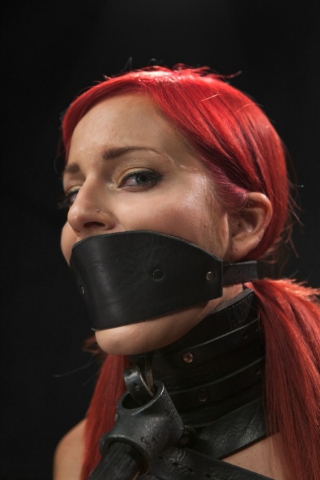 Phoenix Askani model porn galleries