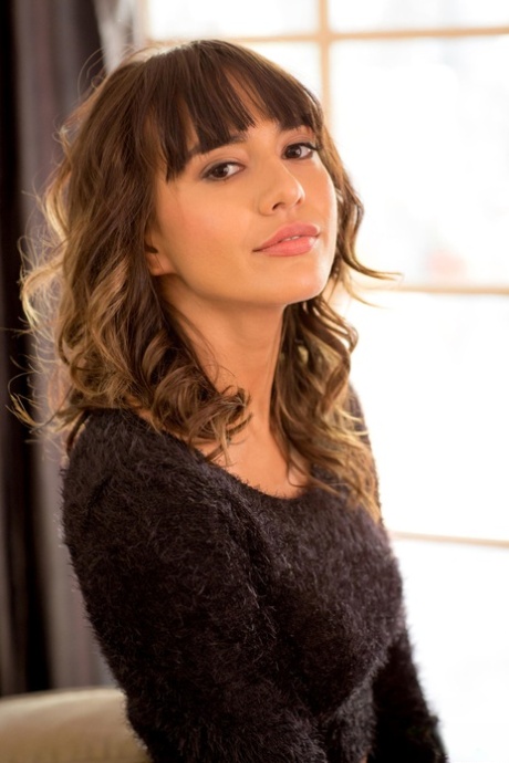 curly hair teen hot images