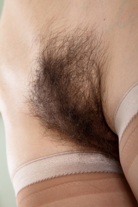 hairy babe adult gallery