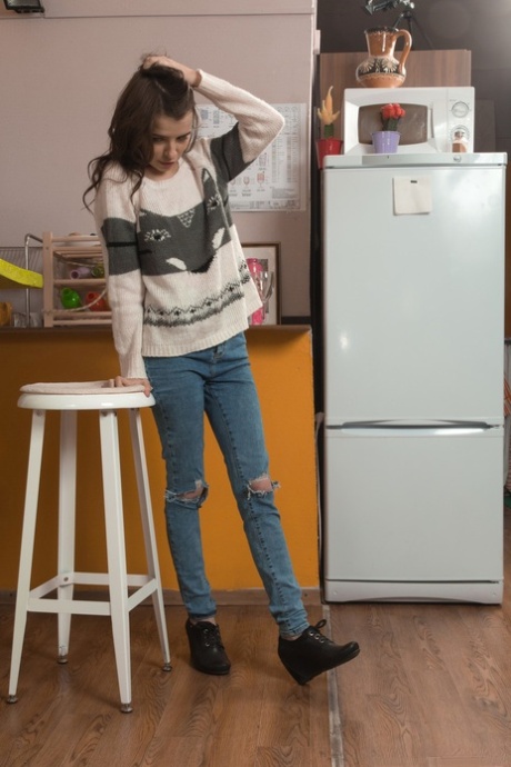 skinny jeans hot naked picture