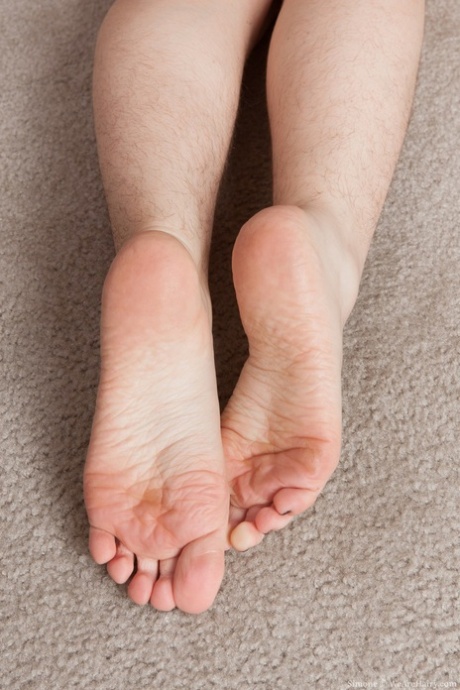 curvy feet beautiful porn picture