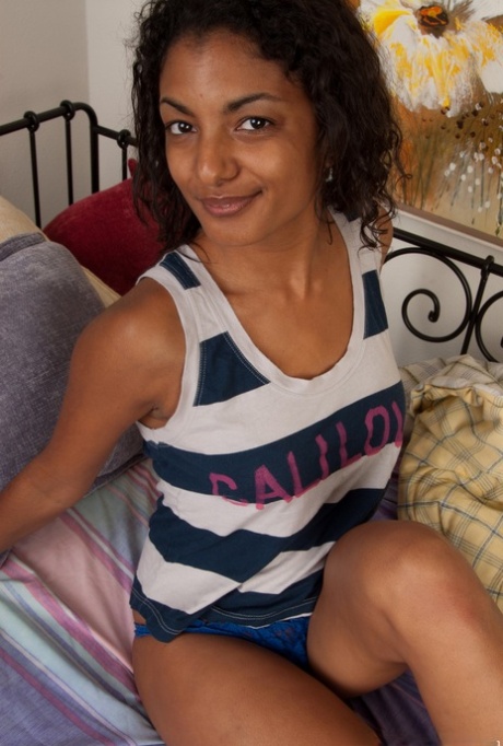 Neela Sky hd pornstar pic